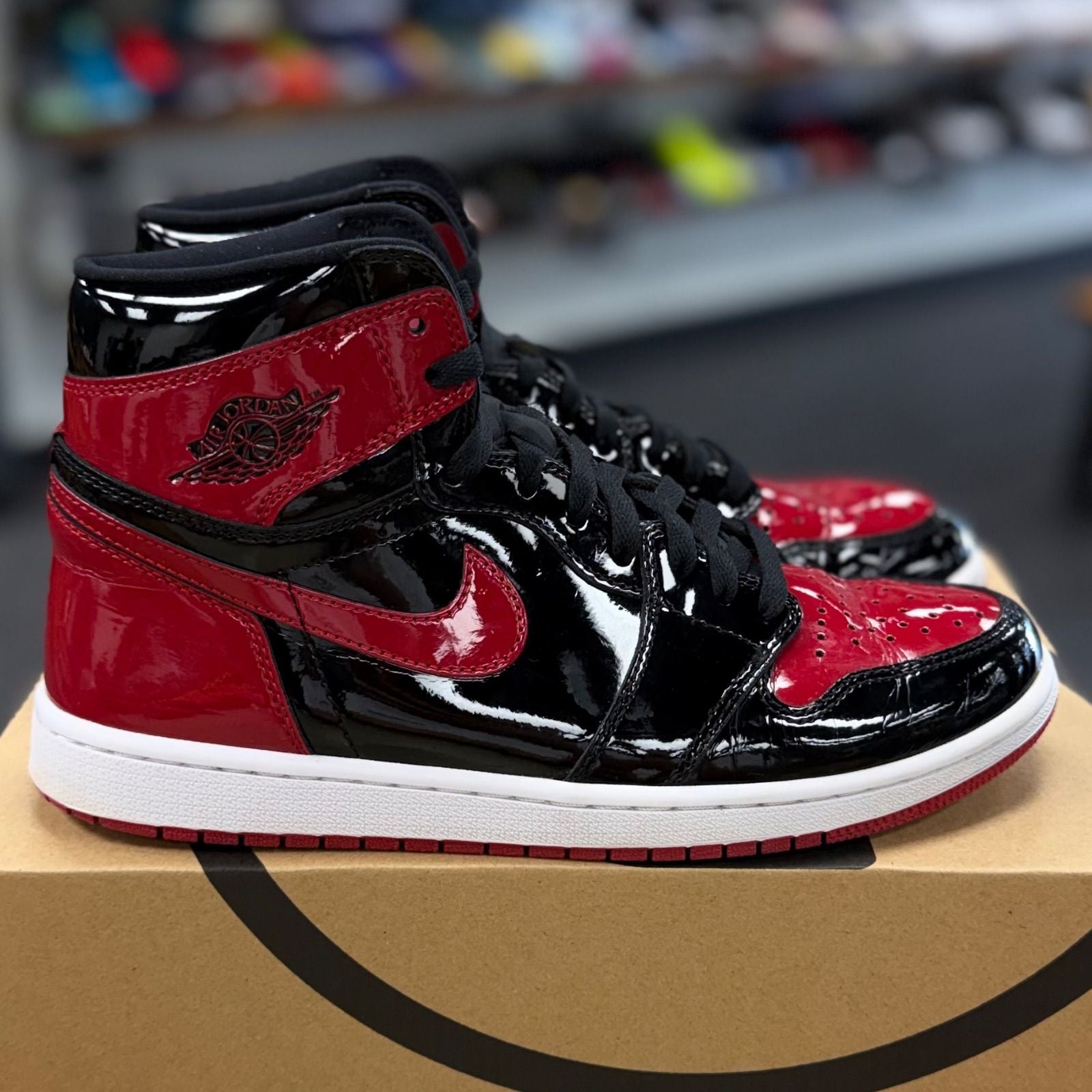 Jordan 1 Retro High OG Patent Bred - Preowned