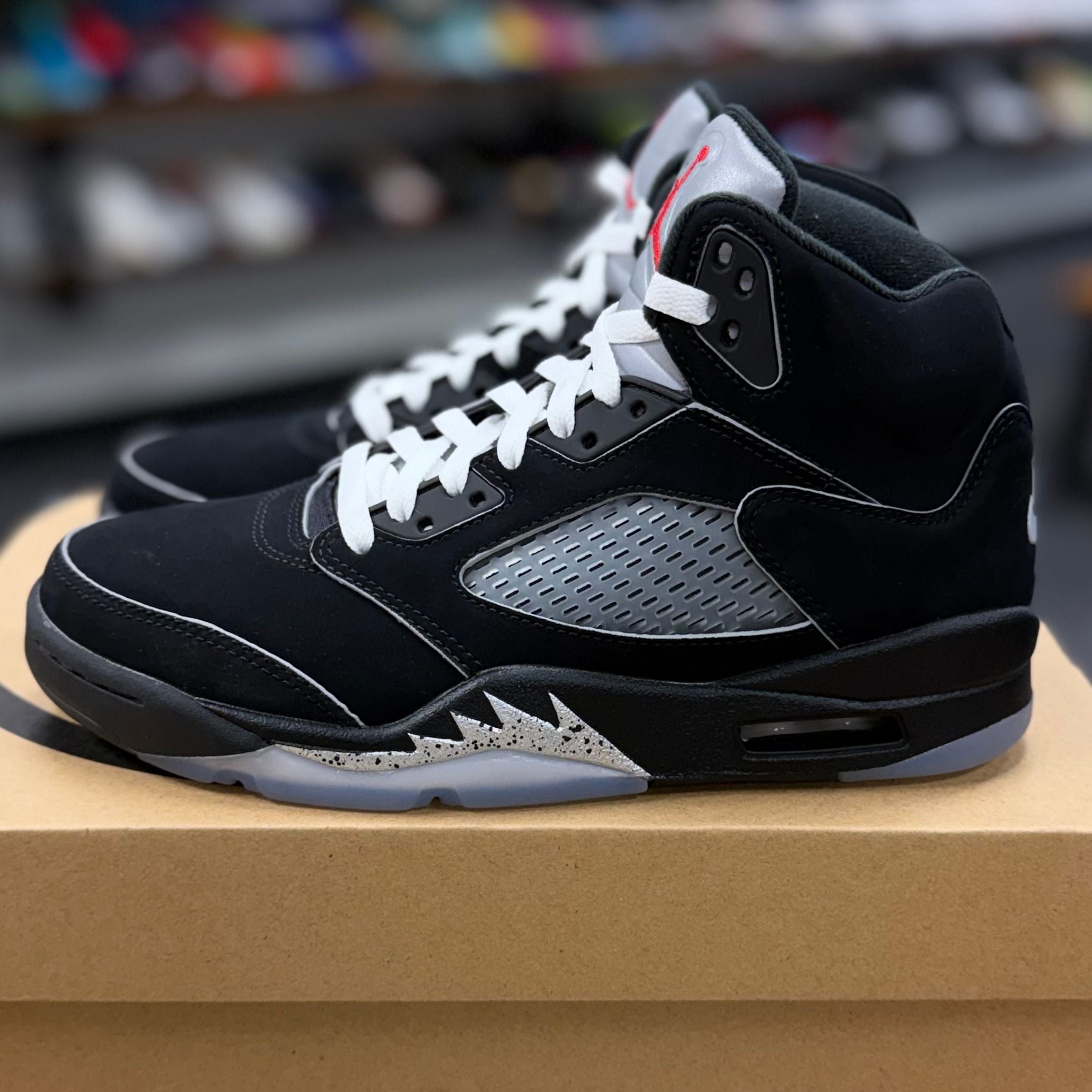 Jordan 5 Retro OG Black Metallic Reimagined - Preowned