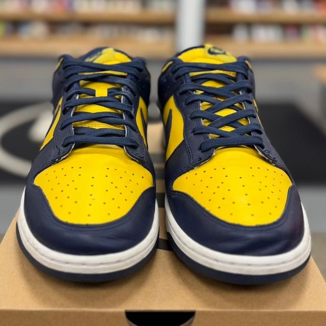 Nike Dunk Low Michigan (2021) - Preowned