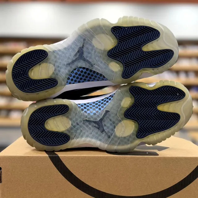 Jordan 11 Retro UNC Win Like 82 - Preowned