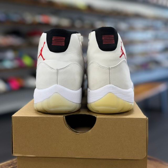 Jordan 11 Retro Platinum Tint - Preowned