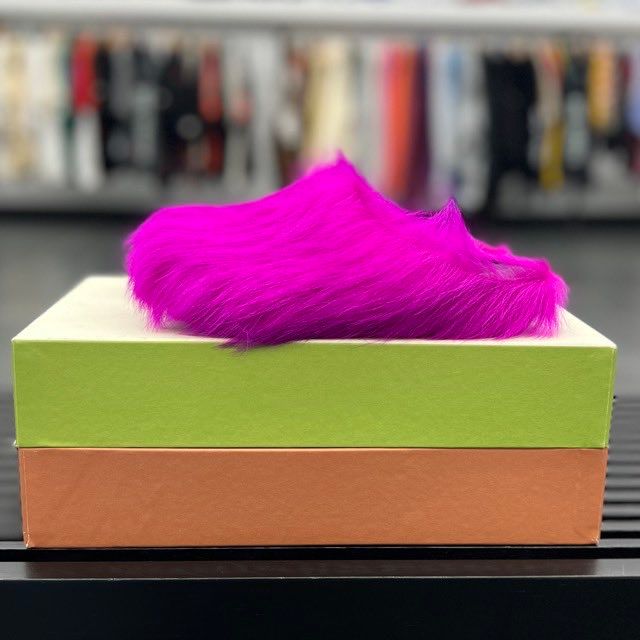 Marni Long Hair Calfskin Fussbett Sabot (Fuchsia) - Preowned