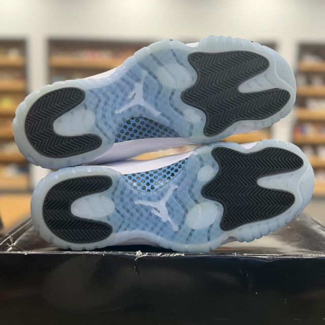 Jordan 11 Retro Legend Blue (2024) - Preowned