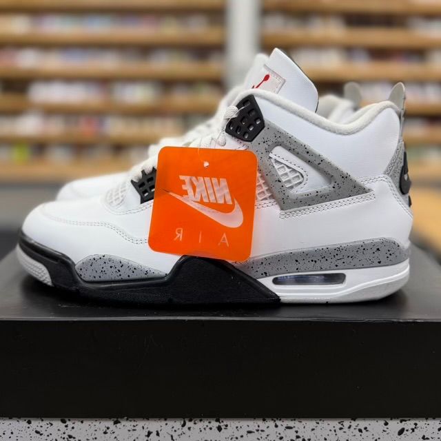 Jordan 4 Retro White Cement (2025) - Preowned