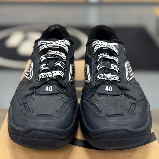 Balenciaga Hamptons Worn-Out Black - Preowned