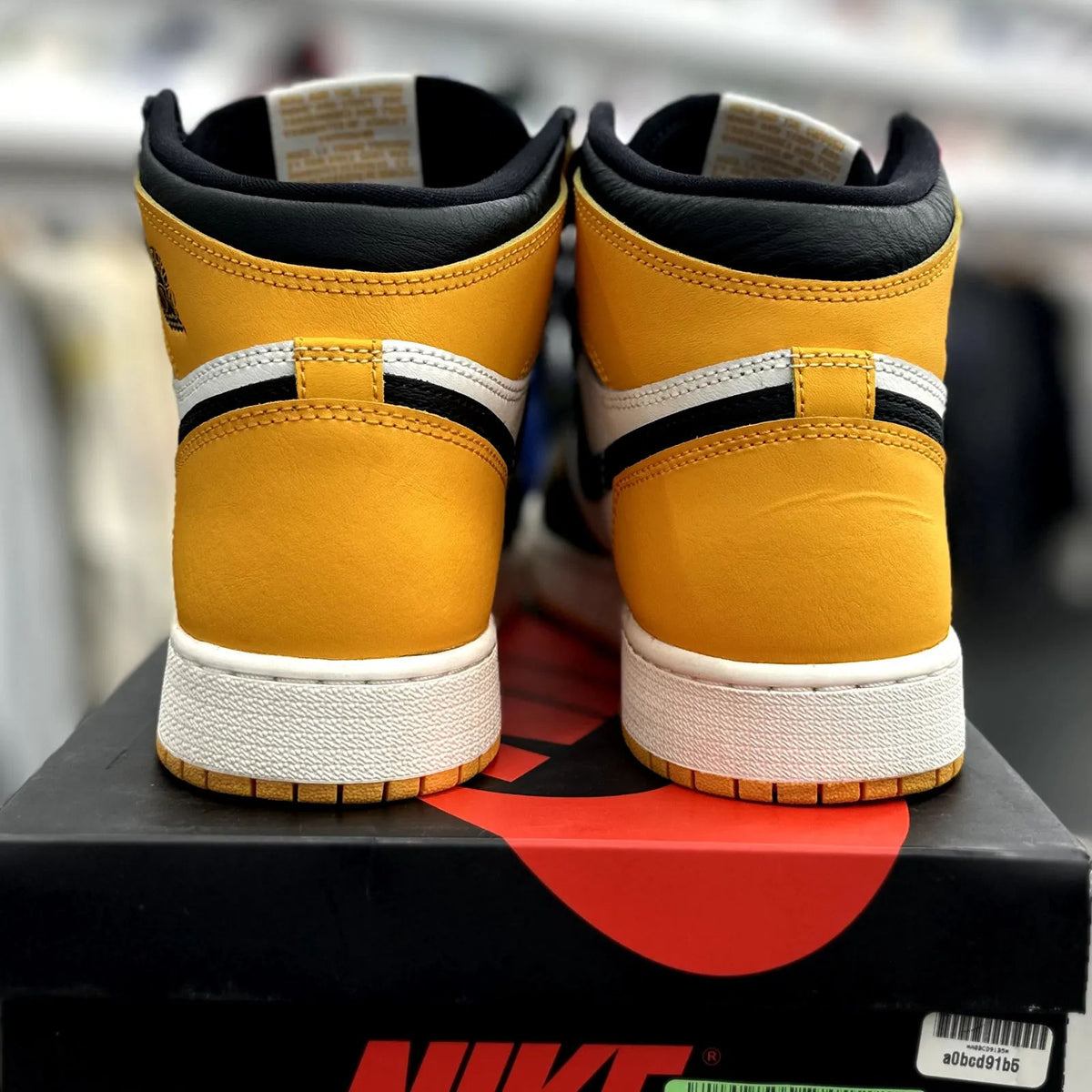 Jordan 1 Retro High OG Taxi (GS) - Preowned