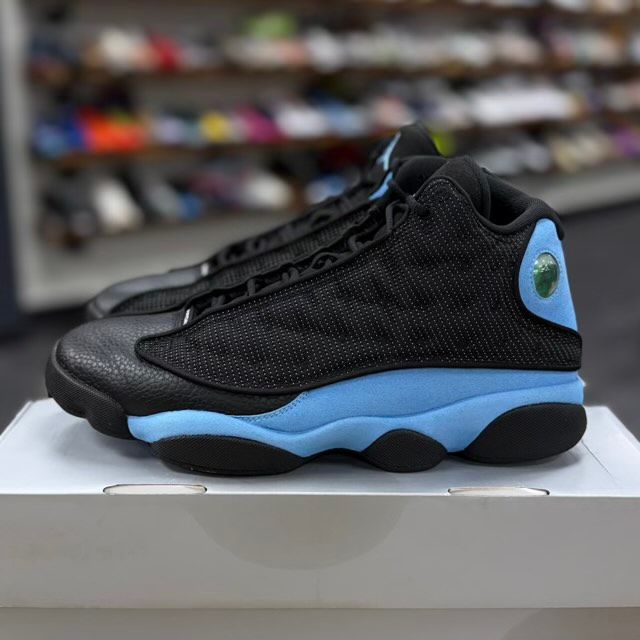 Jordan 13 Retro Black University Blue - Preowned