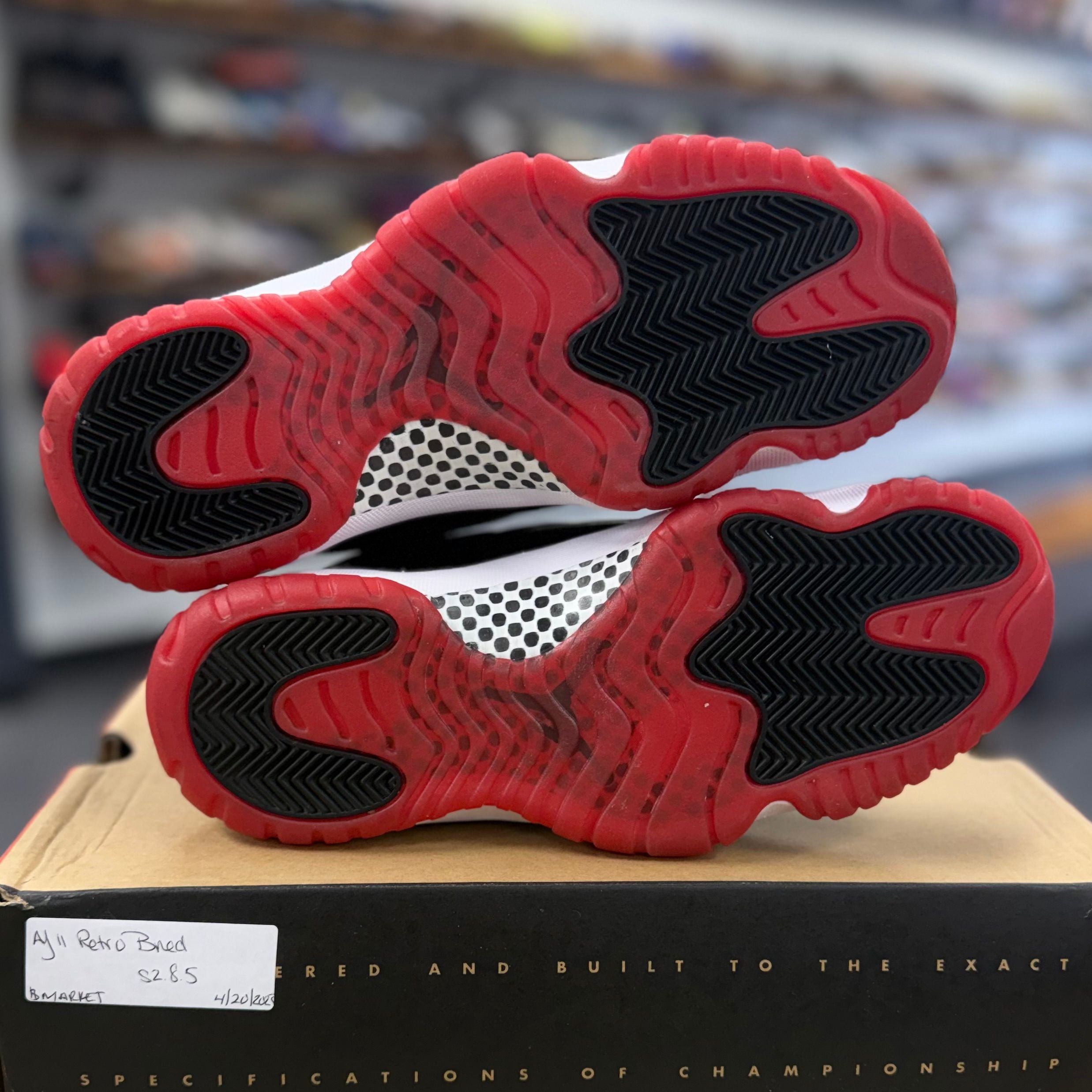 Jordan 11 Retro Playoffs Bred (2019) - Preowned