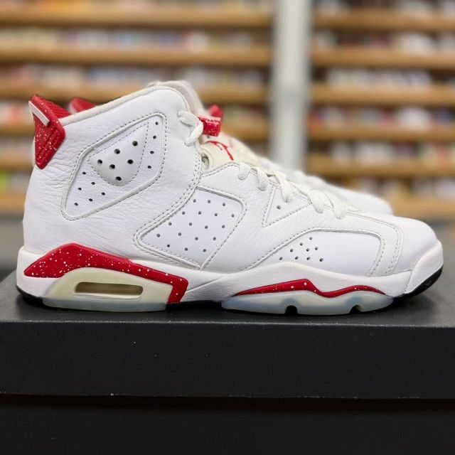 Jordan 6 Retro Red Oreo (GS) - Preowned