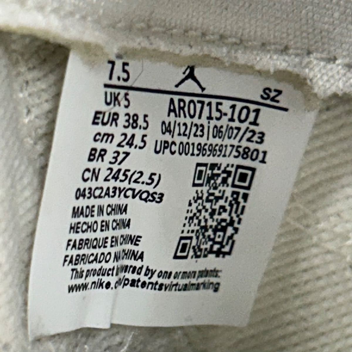 Jordan 11 Retro Neapolitan (Women's) - Preowned