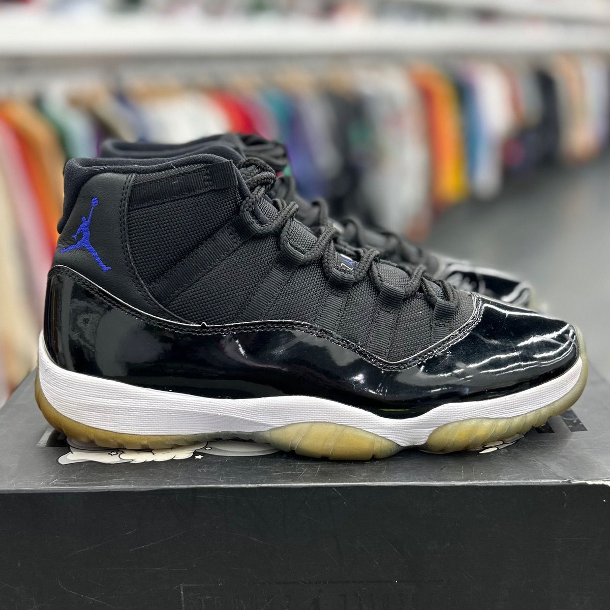Jordan 11 Retro Space Jam (2016) - Preowned