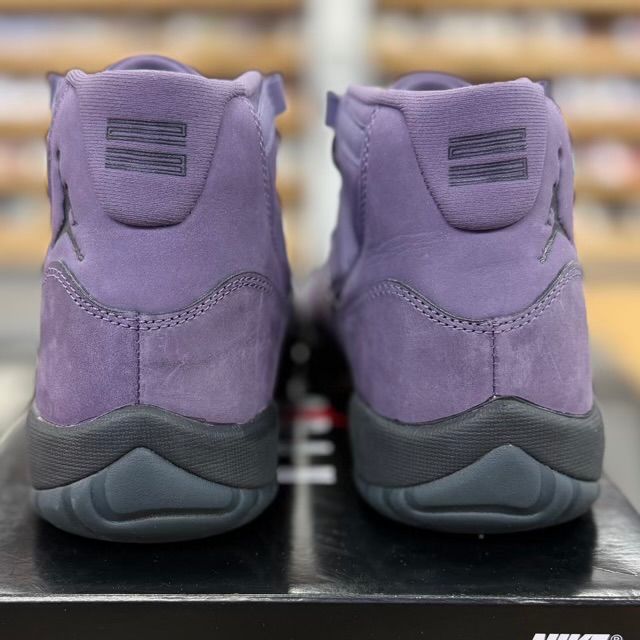 Jordan 11 Retro Mojave - Preowned