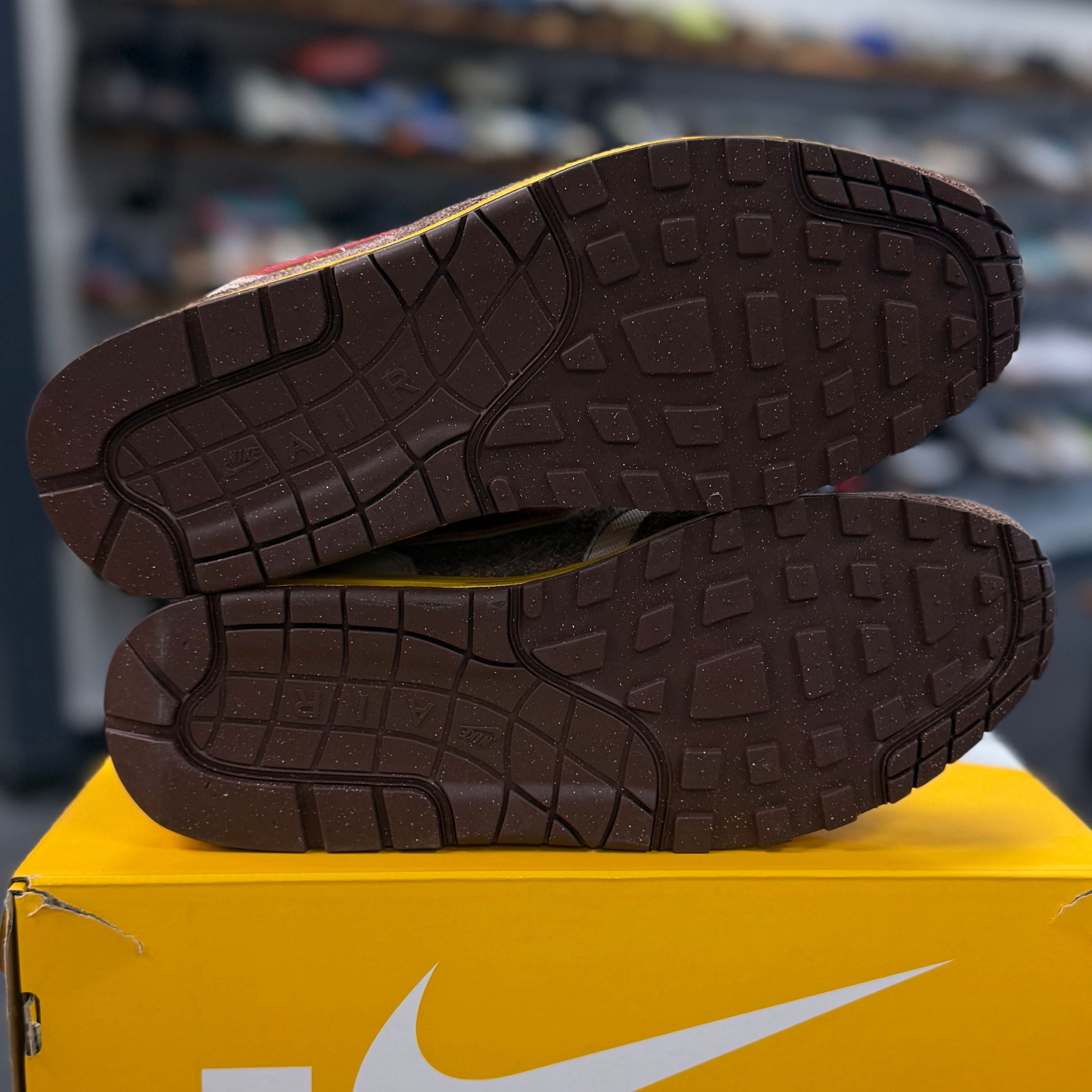 BRAND NEW STEAL - Nike Air Max 1 .SWOOSH Low Poly Big Head Origins