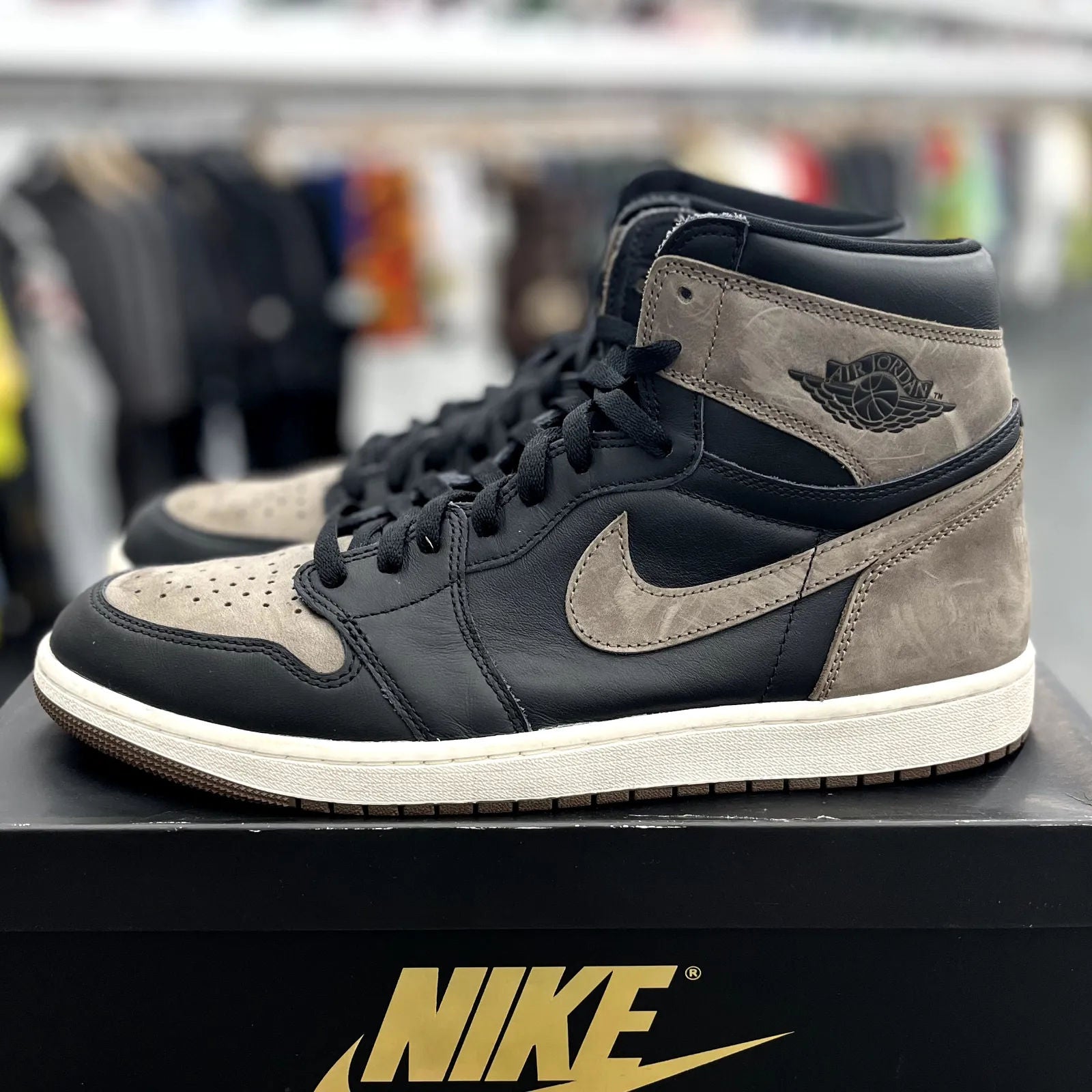 Jordan 1 Retro High OG Palomino - Preowned