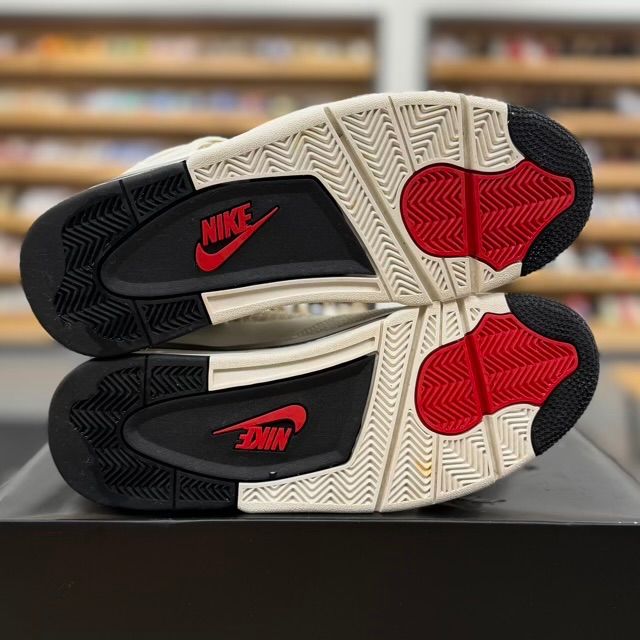 Jordan 4 Retro OG Flight Club - Preowned
