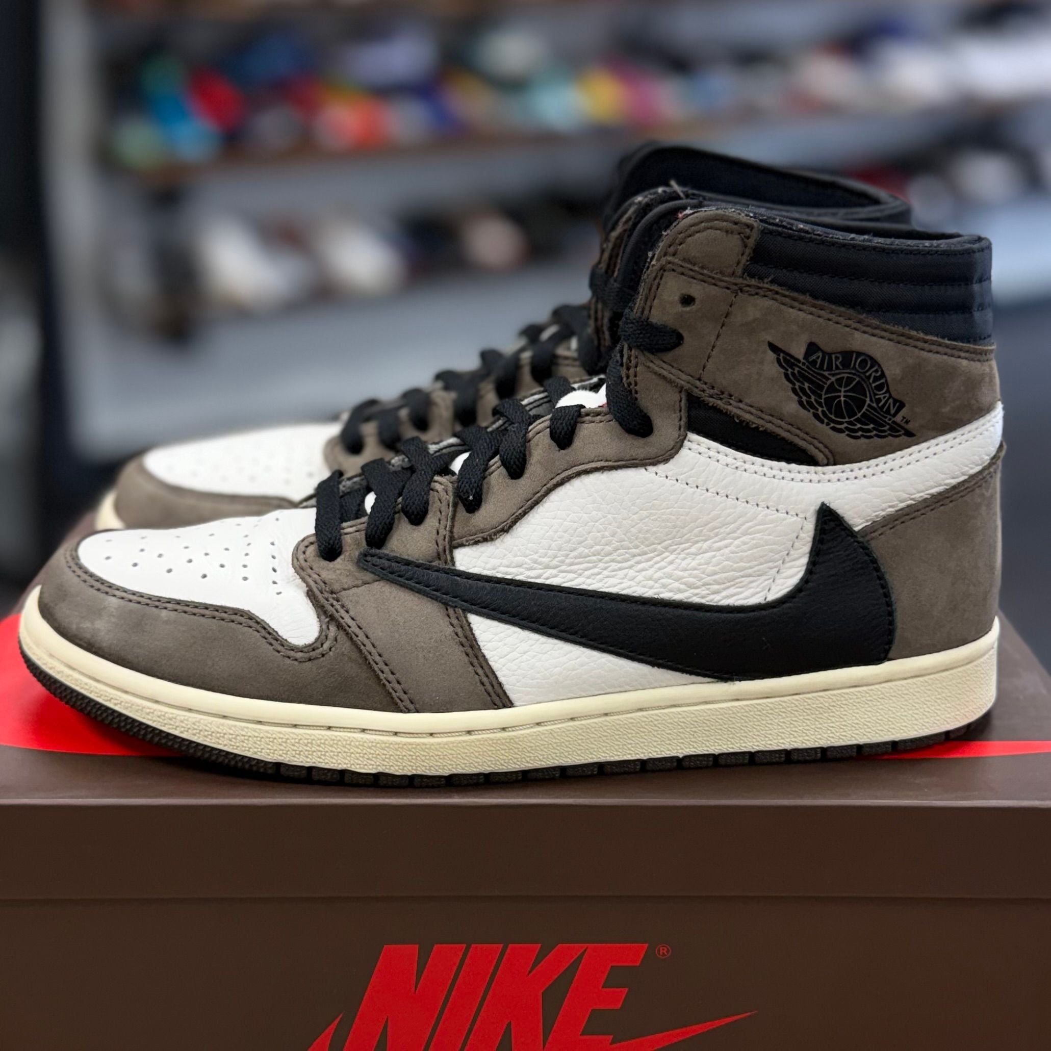 Jordan 1 Retro High OG SP Travis Scott Mocha - Preowned