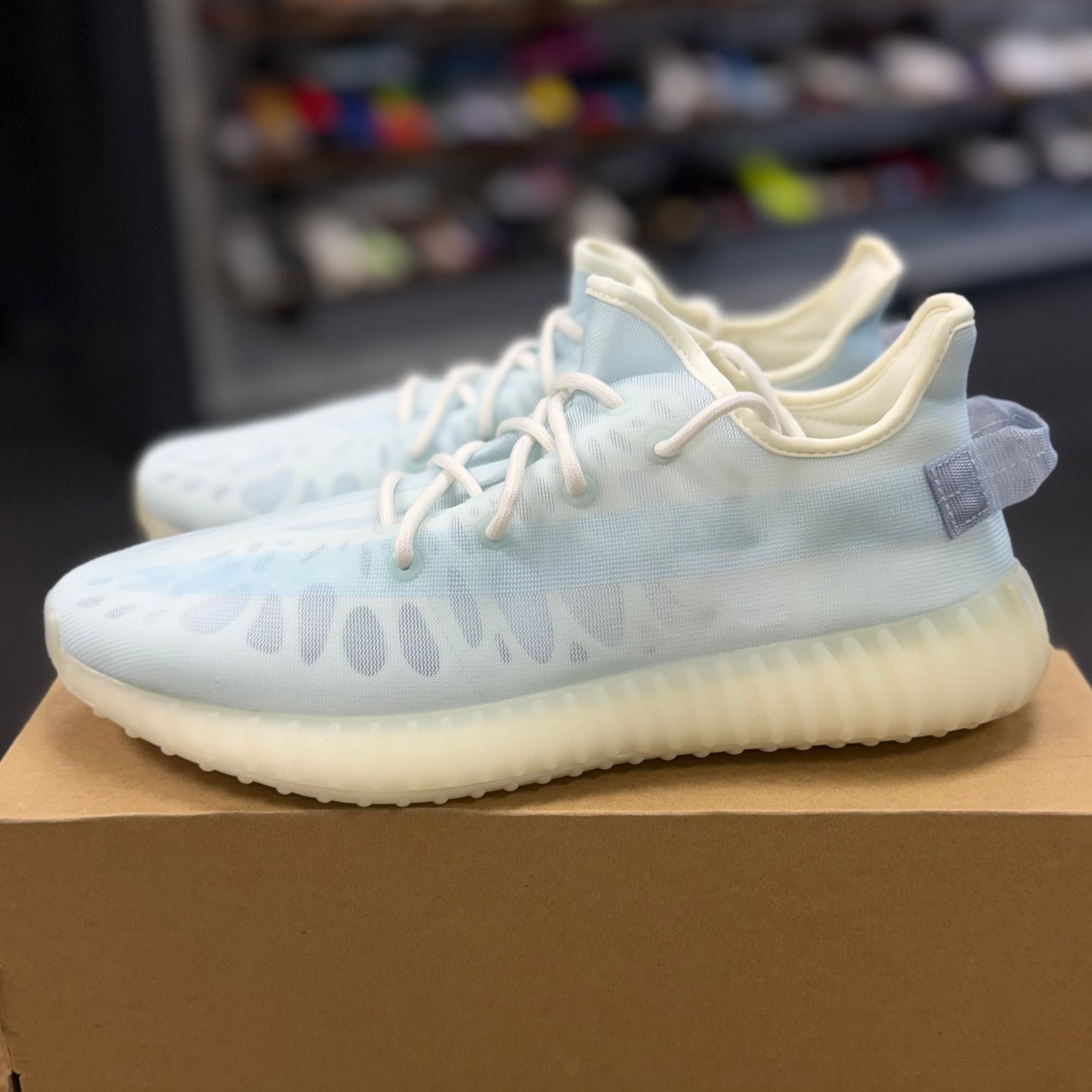 BRAND NEW STEAL - adidas Yeezy Boost 350 V2 Mono Ice