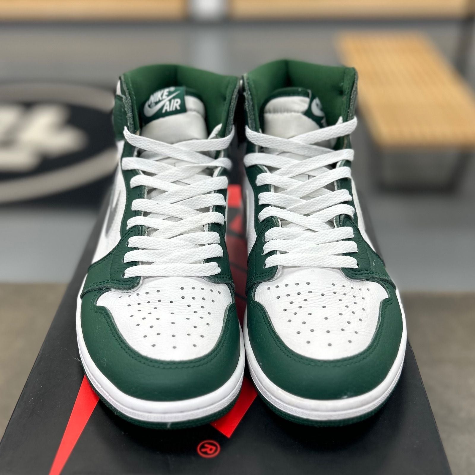 Jordan 1 Retro High OG Gorge Green - Preowned