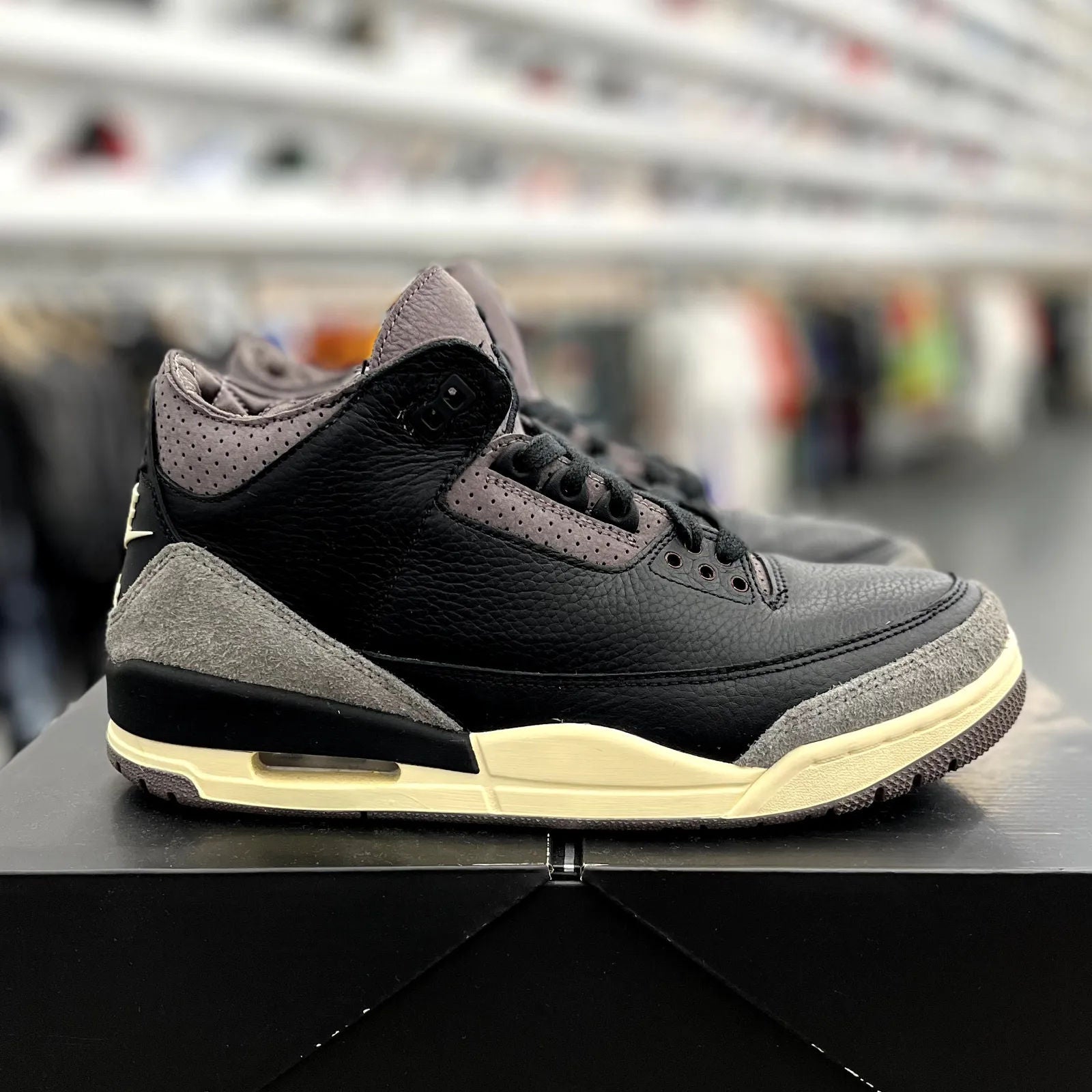 Jordan 3 Retro OG SP A Ma Maniére While You Were Sleeping (Women's) - Preowned