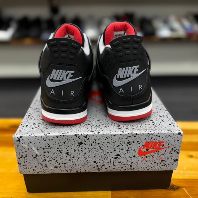 Jordan 4 Retro Bred Reimagined - Preowned