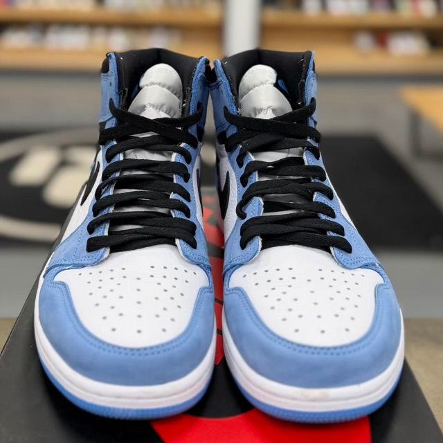 Jordan 1 Retro High OG University Blue - Preowned