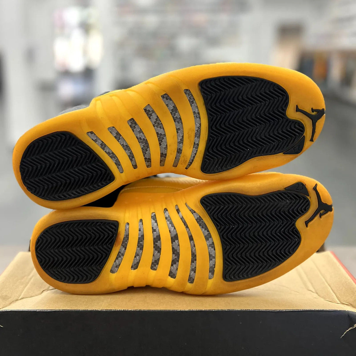 Jordan 12 Retro Black University Gold - Preowned