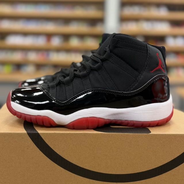 Jordan 11 Retro Playoffs Bred (2019) (GS) - Preowned