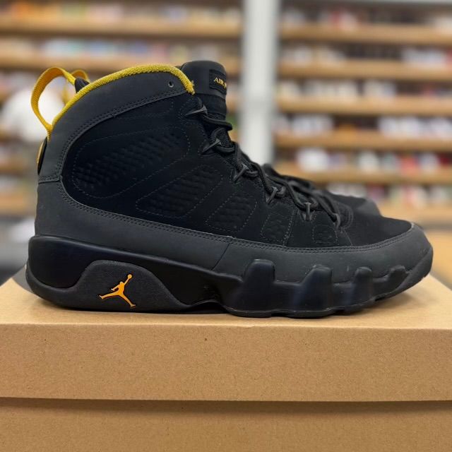 Jordan 9 Retro Dark Charcoal University Gold - Preowned