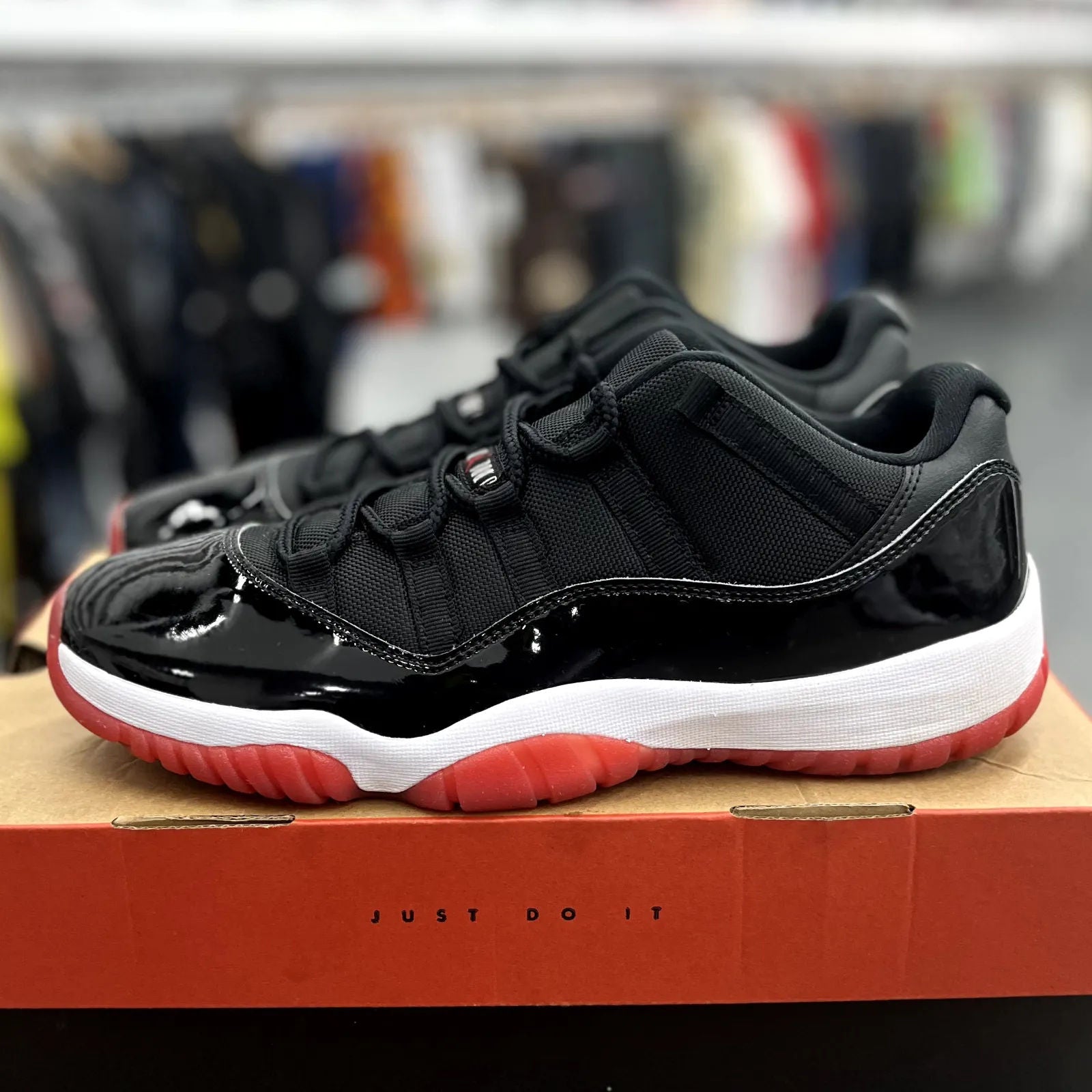 Jordan 11 Retro Low Bred (2025) - Preowned