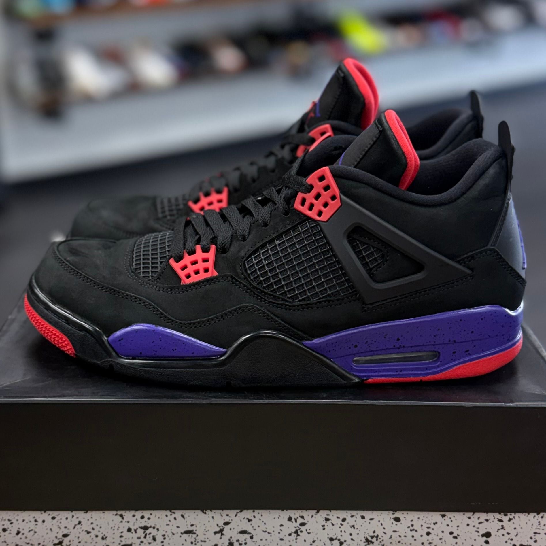 Jordan 4 Retro Raptors (2018) - Preowned
