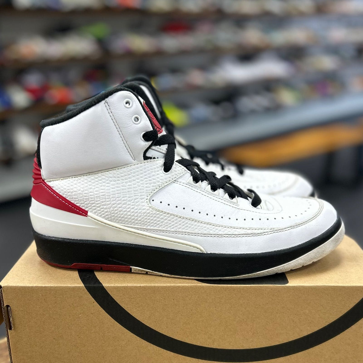 Jordan 2 Retro OG Chicago (2022) - Preowned