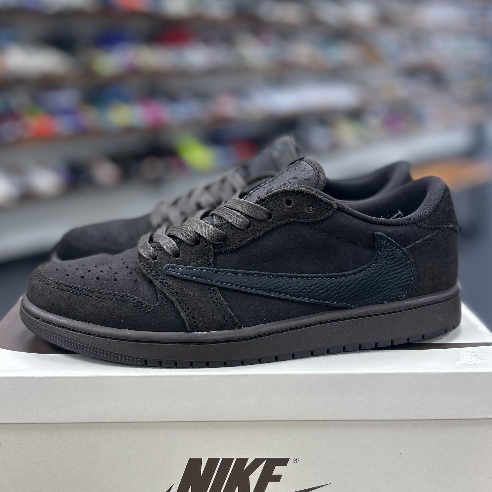 Jordan 1 Retro Low OG SP Travis Scott Velvet Brown - Preowned
