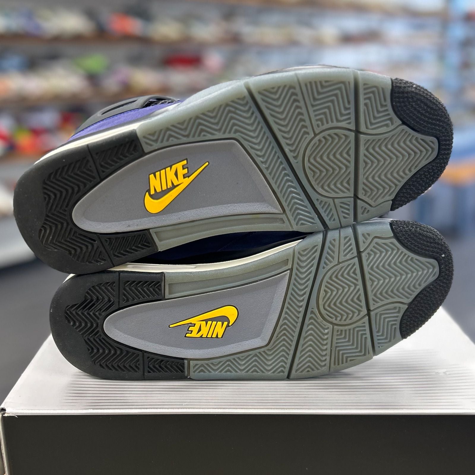 Jordan 4 Retro Lakers - Preowned