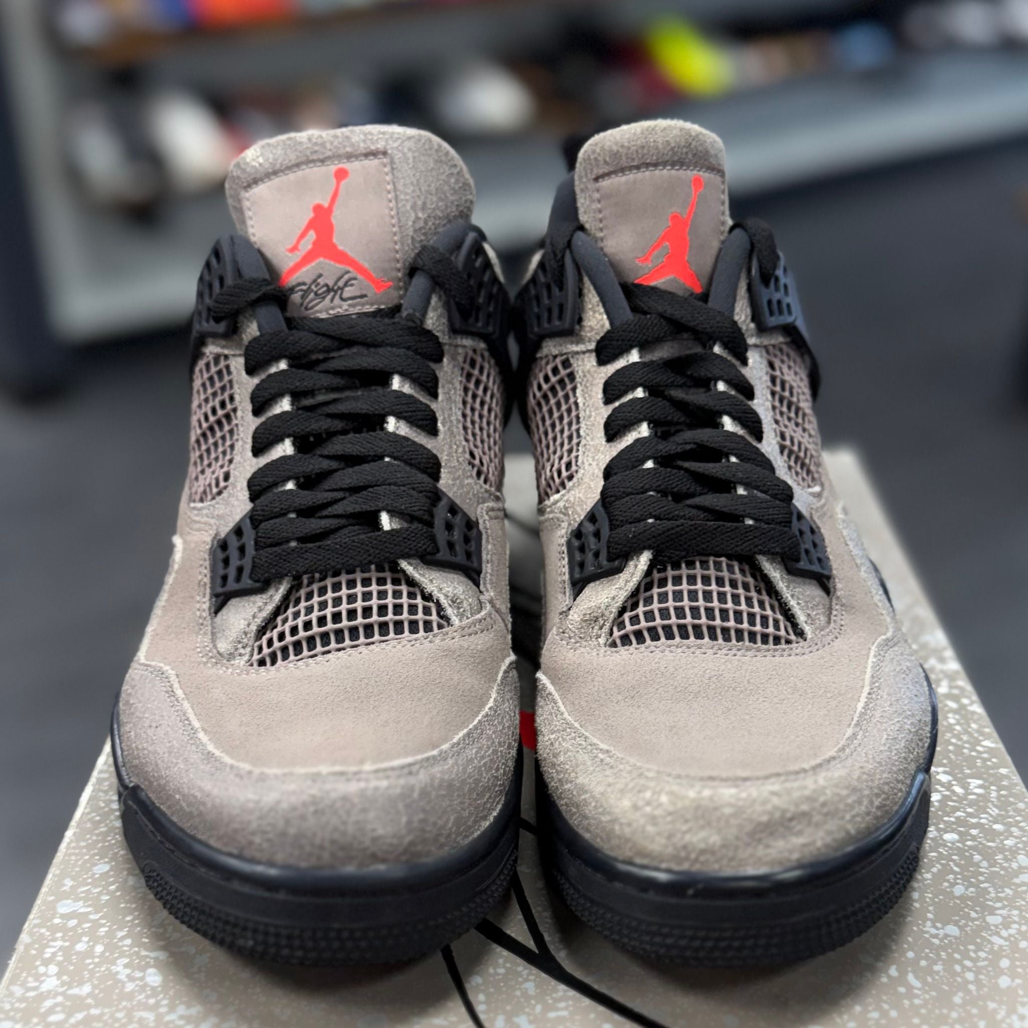 Jordan 4 Retro Taupe Haze - Preowned