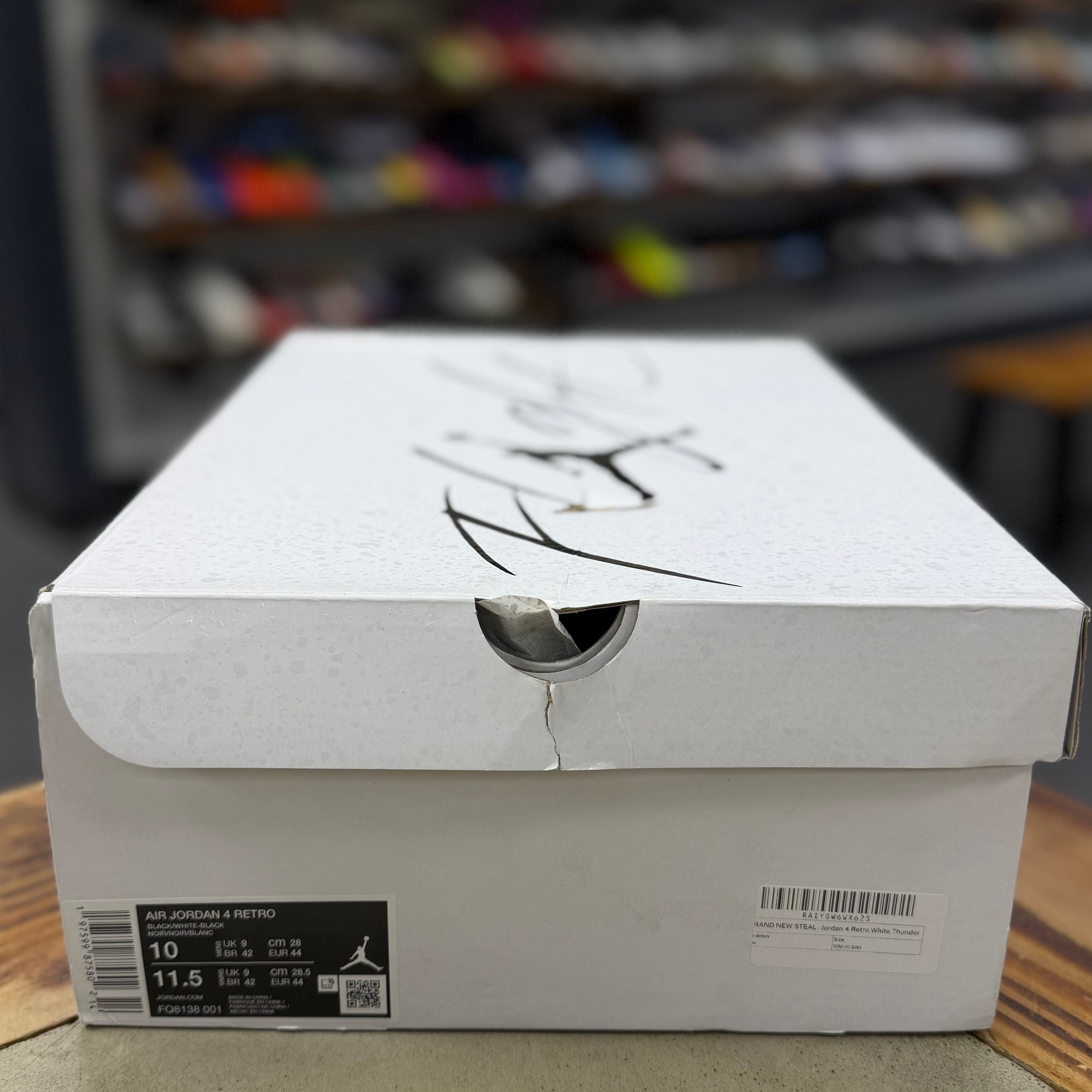 BRAND NEW STEAL - Jordan 4 Retro White Thunder