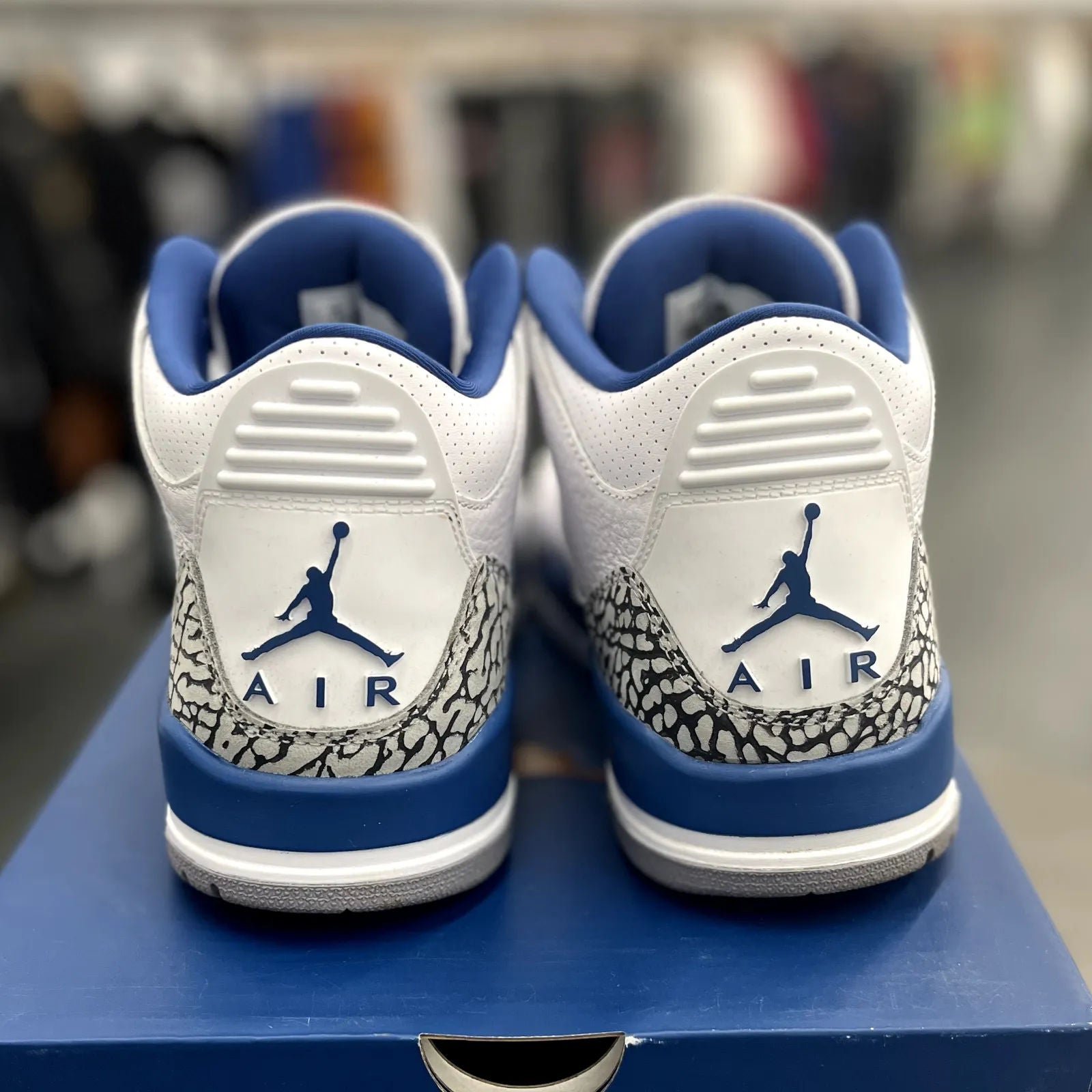 Jordan 3 Retro Wizards - Preowned