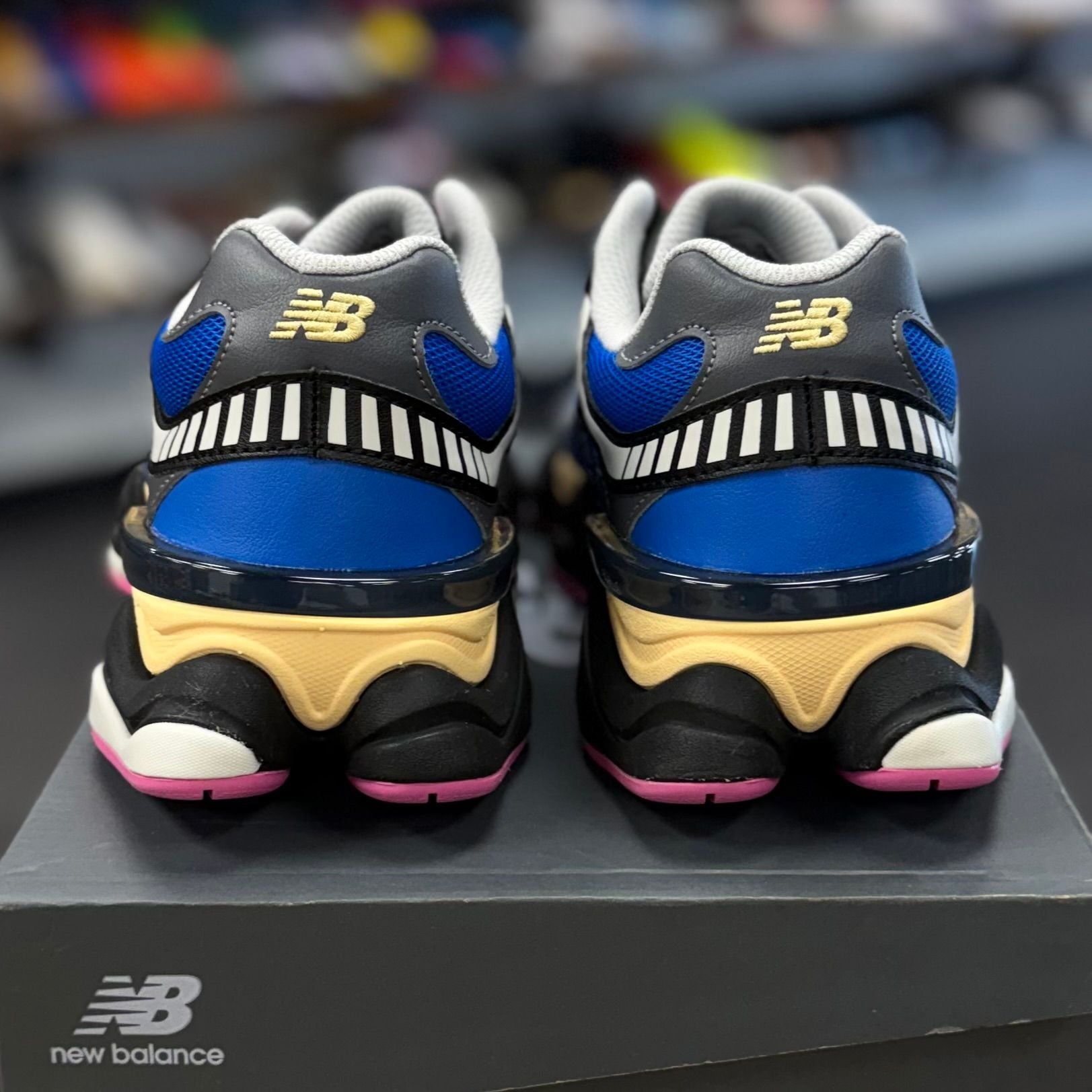 New Balance 9060 Blue Oasis Real Pink - Preowned