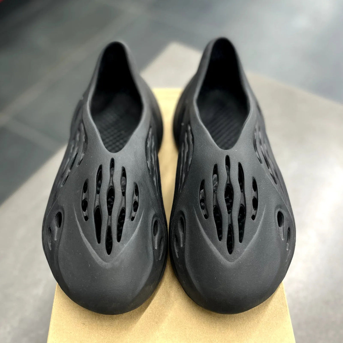 adidas Yeezy Foam RNR Onyx - Preowned