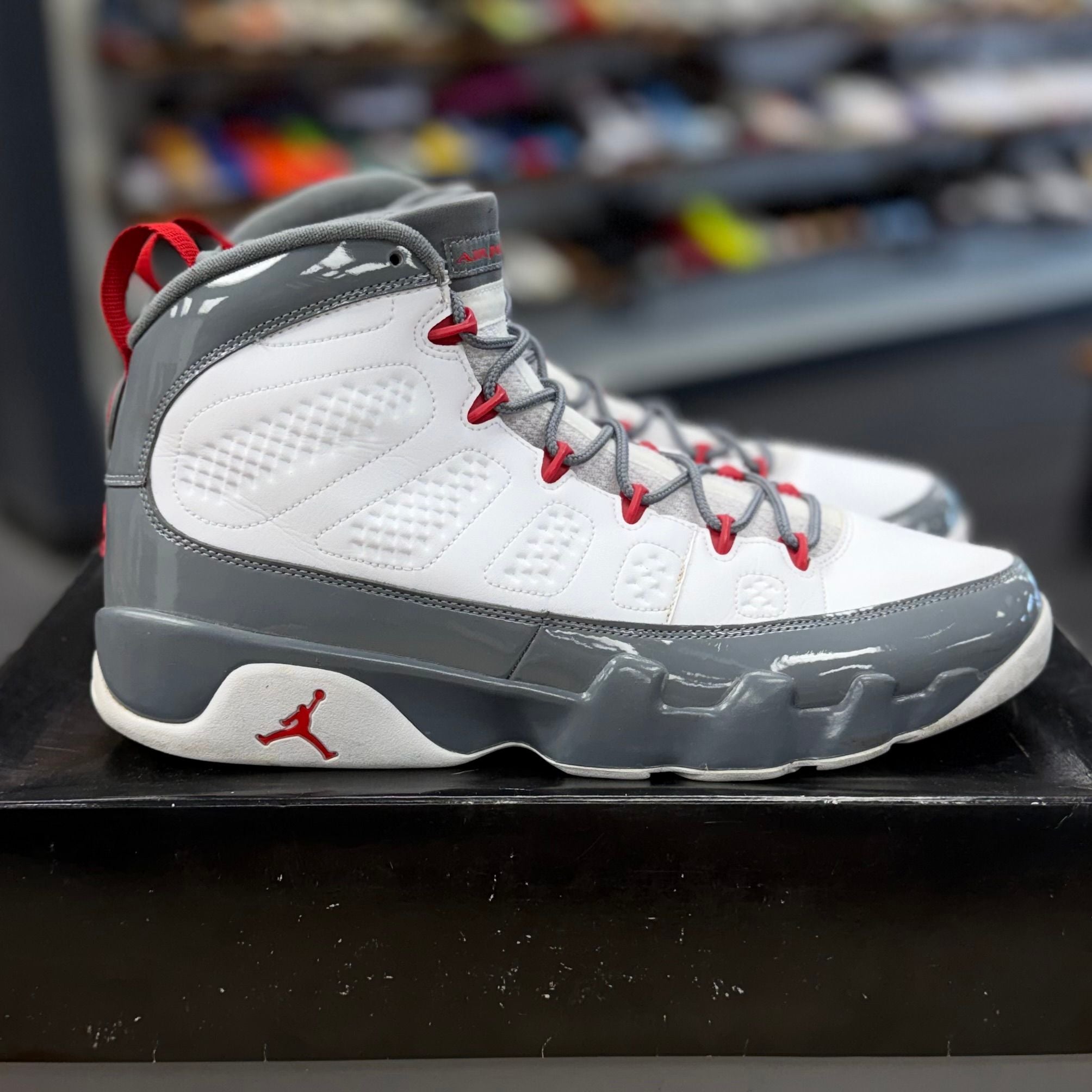 Jordan 9 Retro Fire Red - Preowned