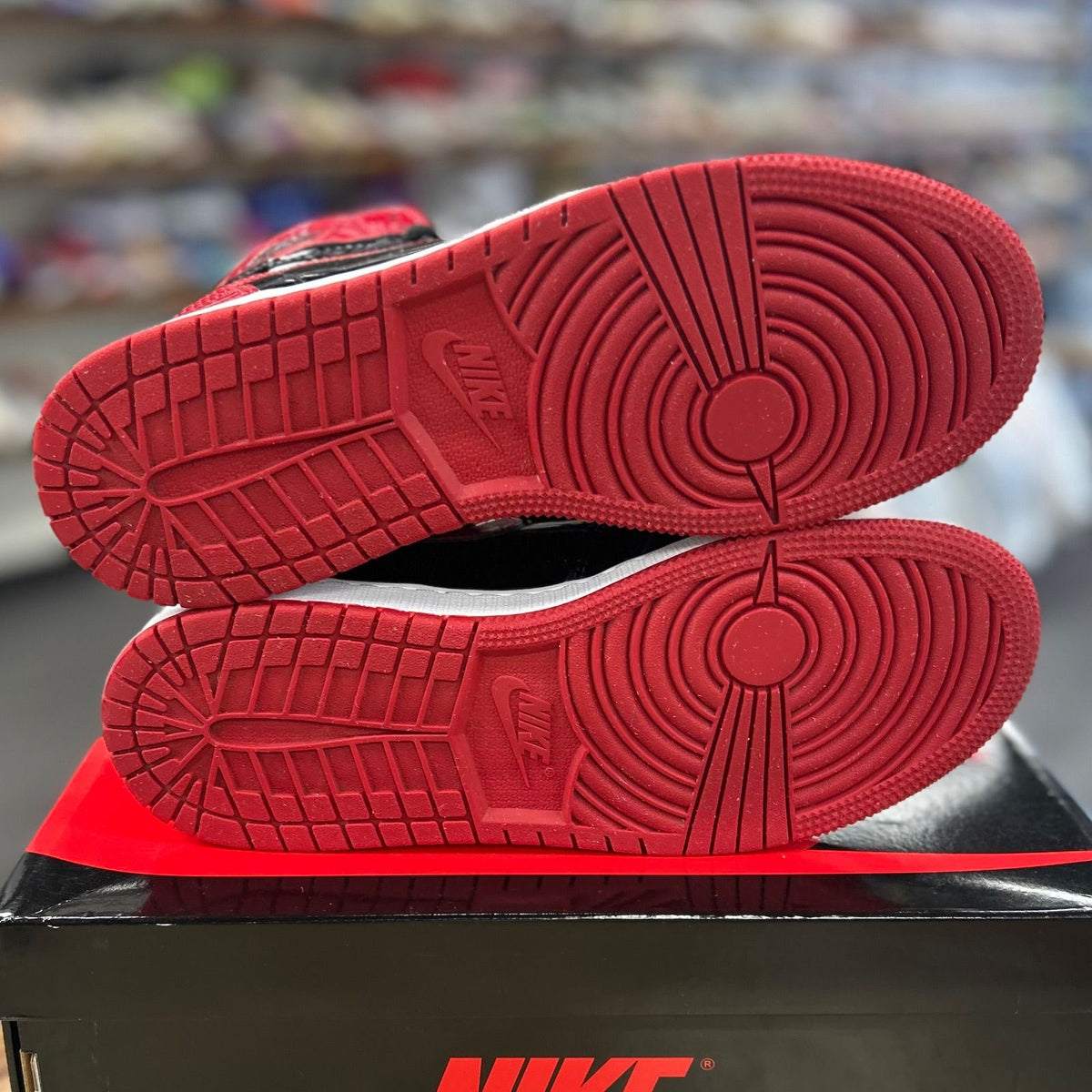Jordan 1 Retro High OG Patent Bred (GS) - Preowned