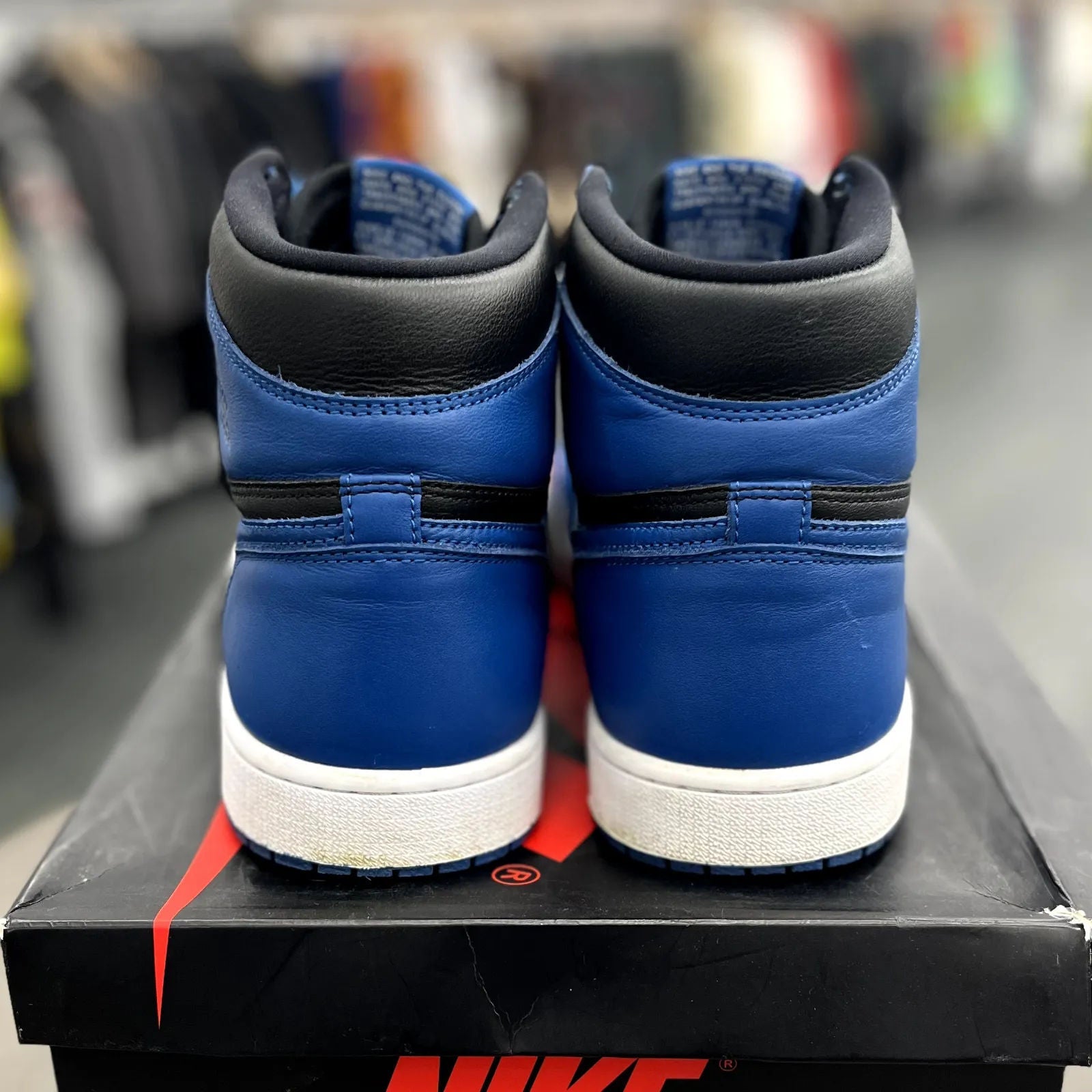 Jordan 1 Retro High OG Dark Marina Blue - Preowned