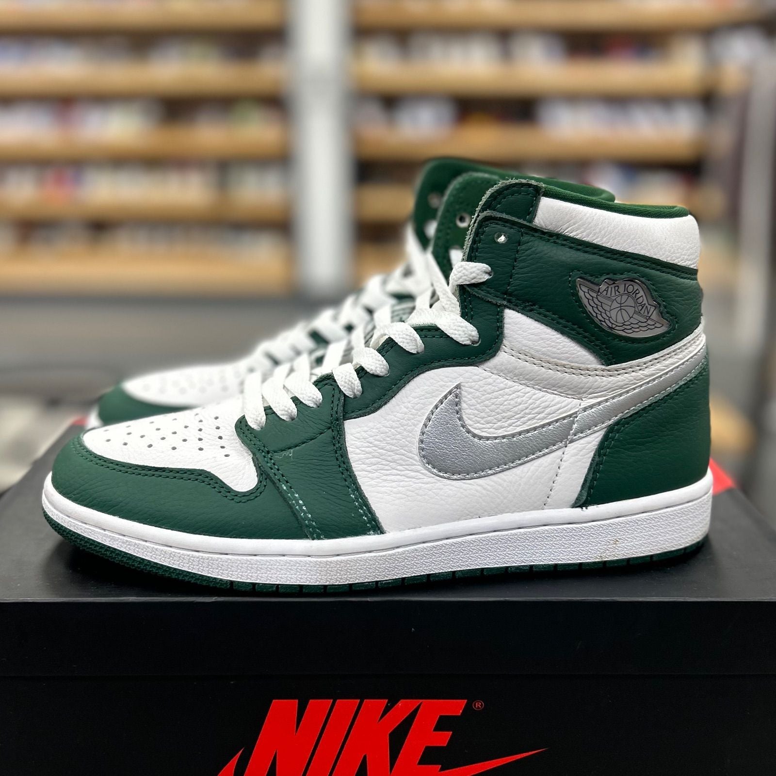 Jordan 1 Retro High OG Gorge Green - Preowned
