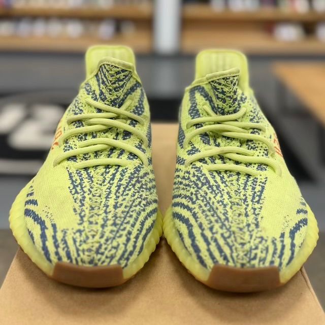adidas Yeezy Boost 350 V2 Semi Frozen Yellow - Preowned
