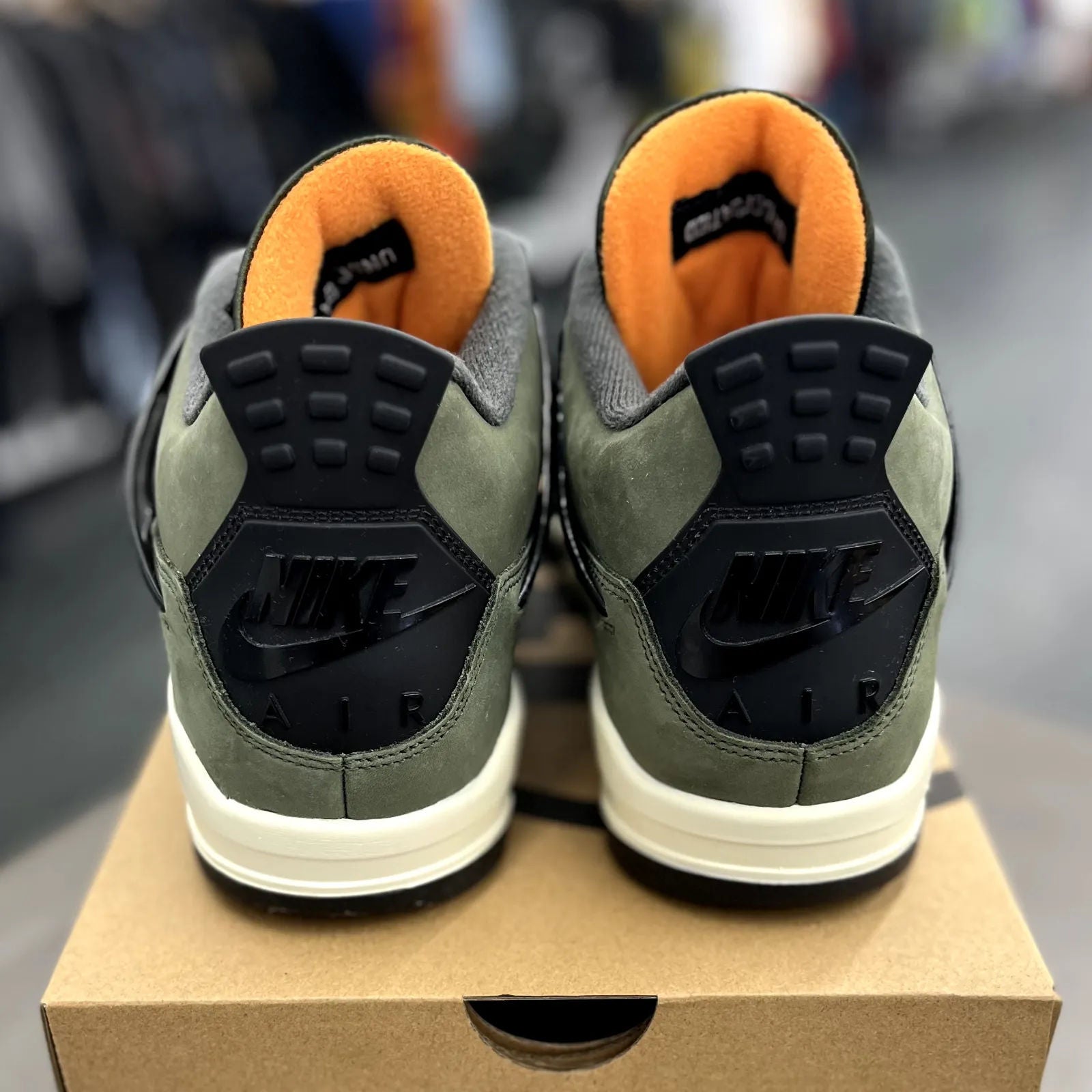 Jordan 4 Retro OG SP Undefeated (2025) - Preowned