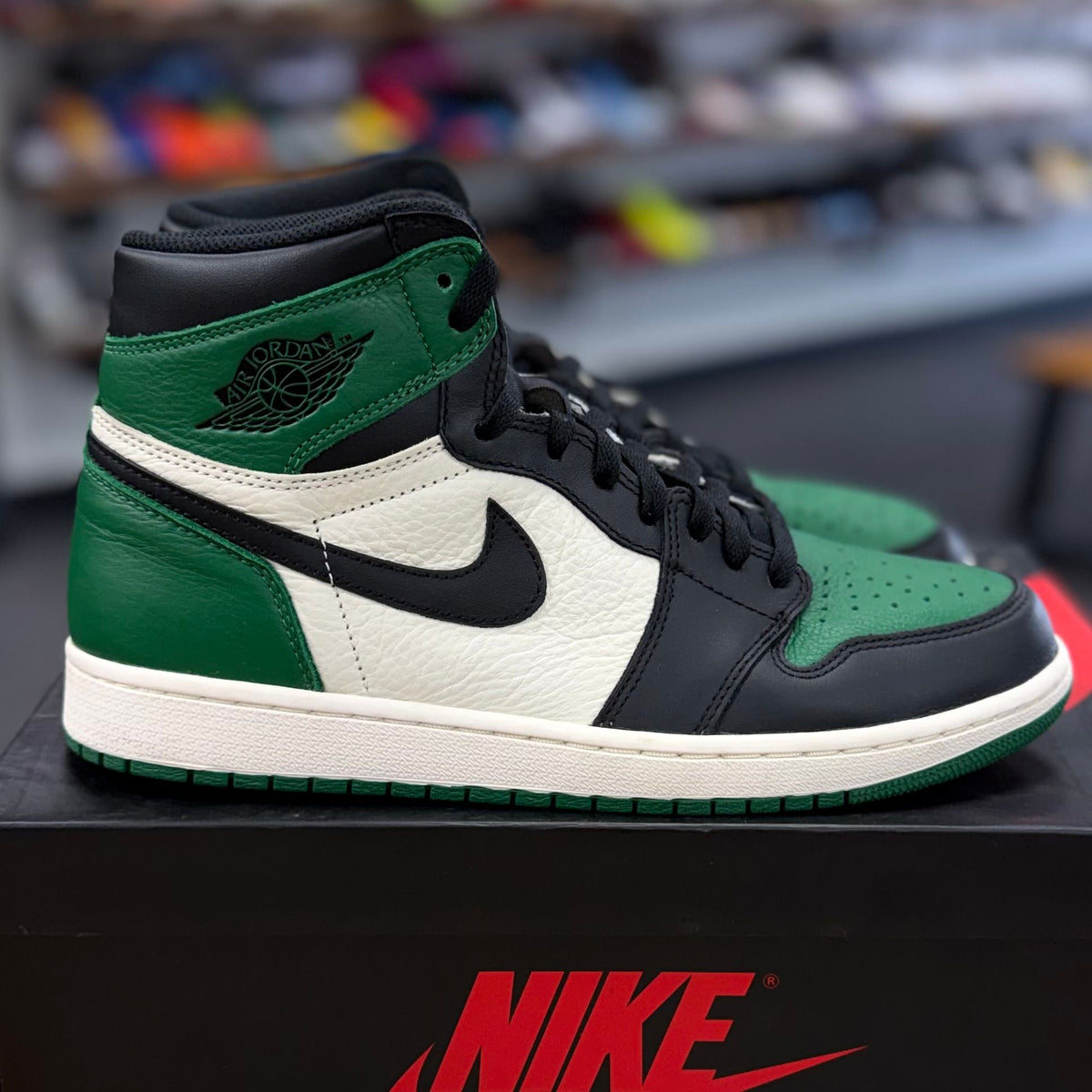 Jordan 1 Retro High Pine Green - Preowned
