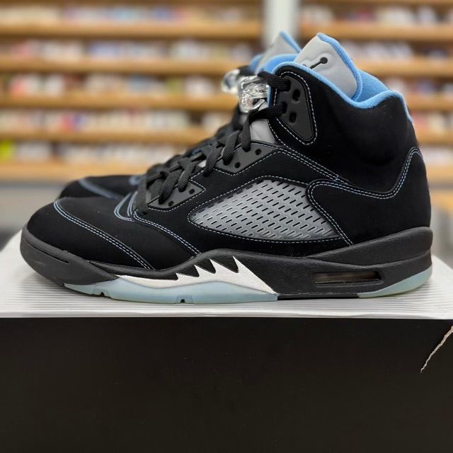 Jordan 5 Retro Black University Blue (2026) - Preowned