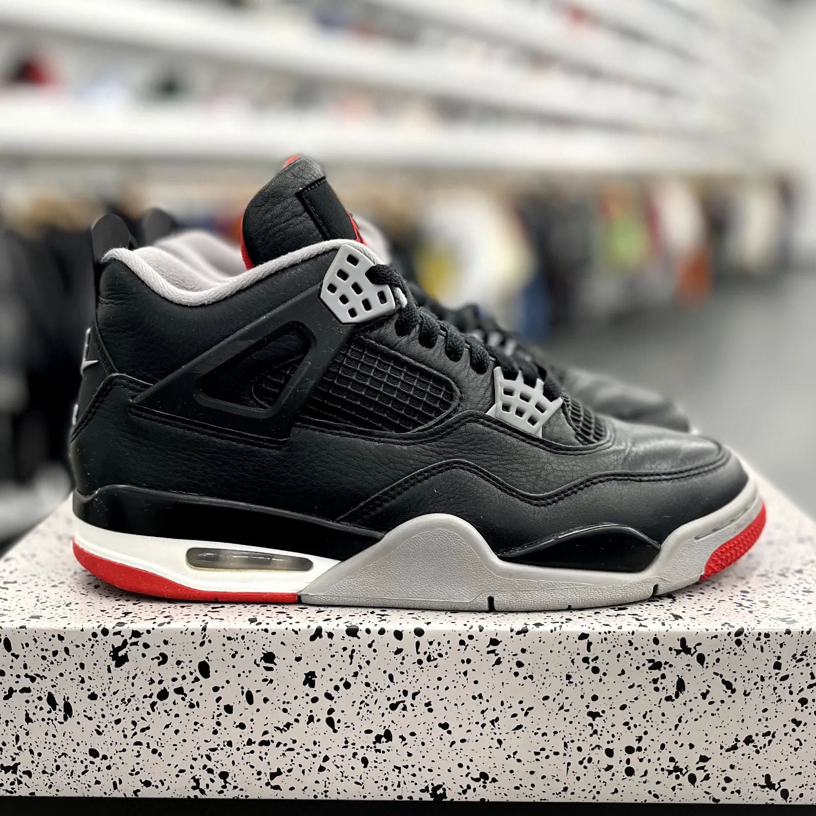 Jordan 4 Retro Bred Reimagined - Preowned