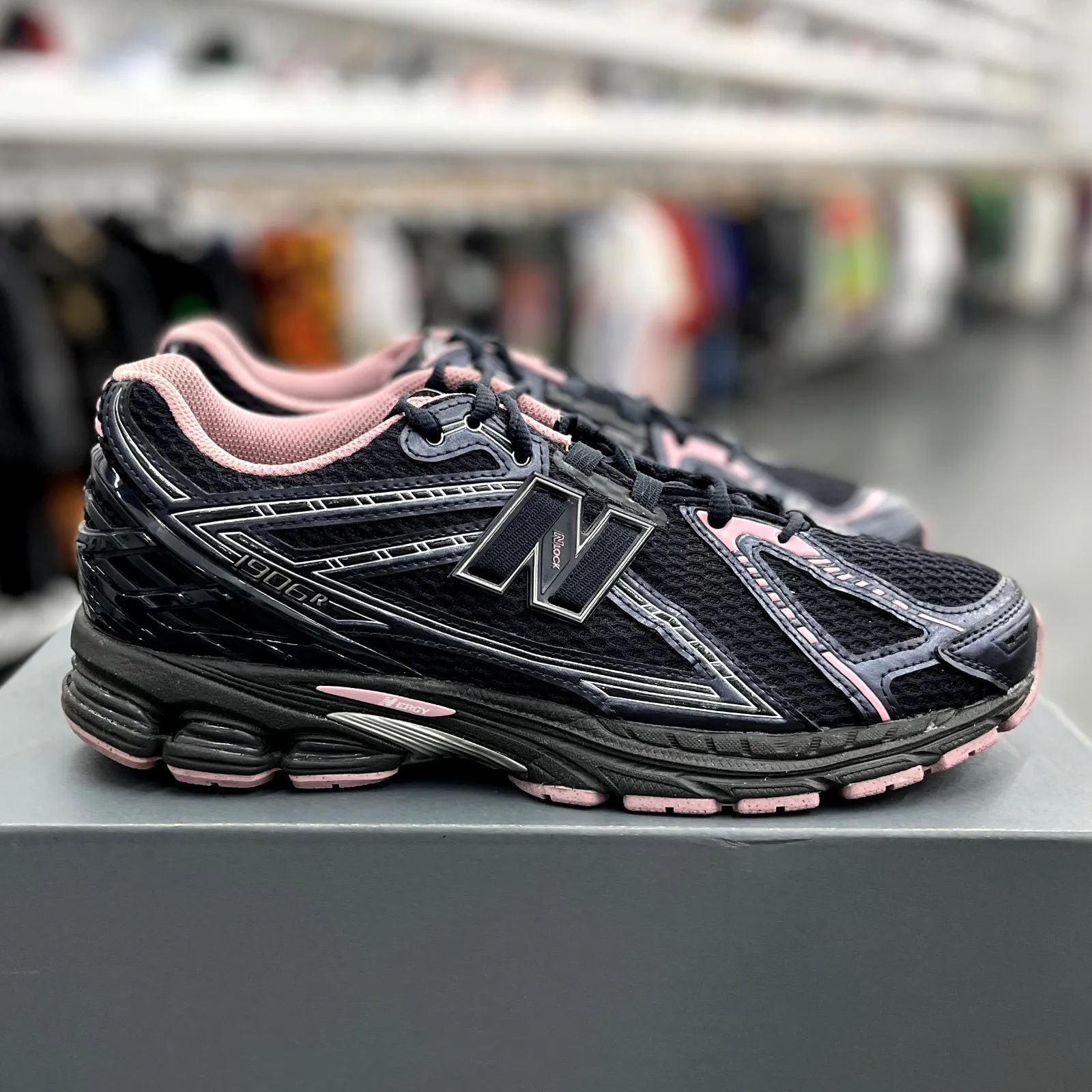 New Balance 1906R Pink Taffy - Preowned