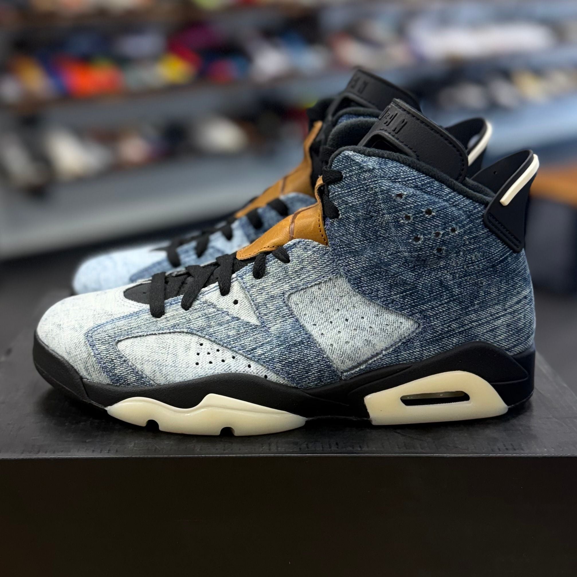 BRAND NEW STEAL - Jordan 6 Retro Washed Denim