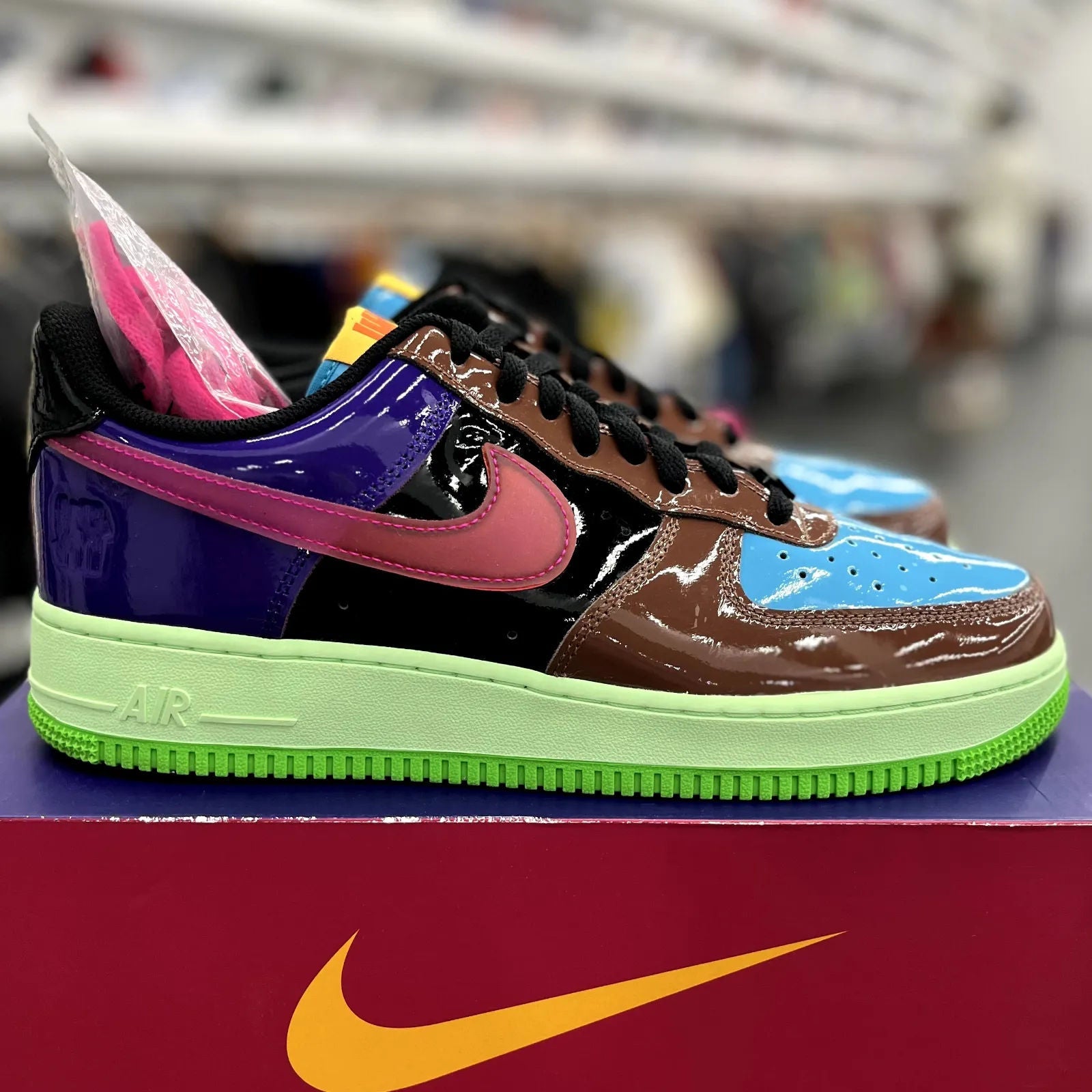 Nike Air Force 1 Low SP Undefeated Multi-Patent Pink Prime - Preowned